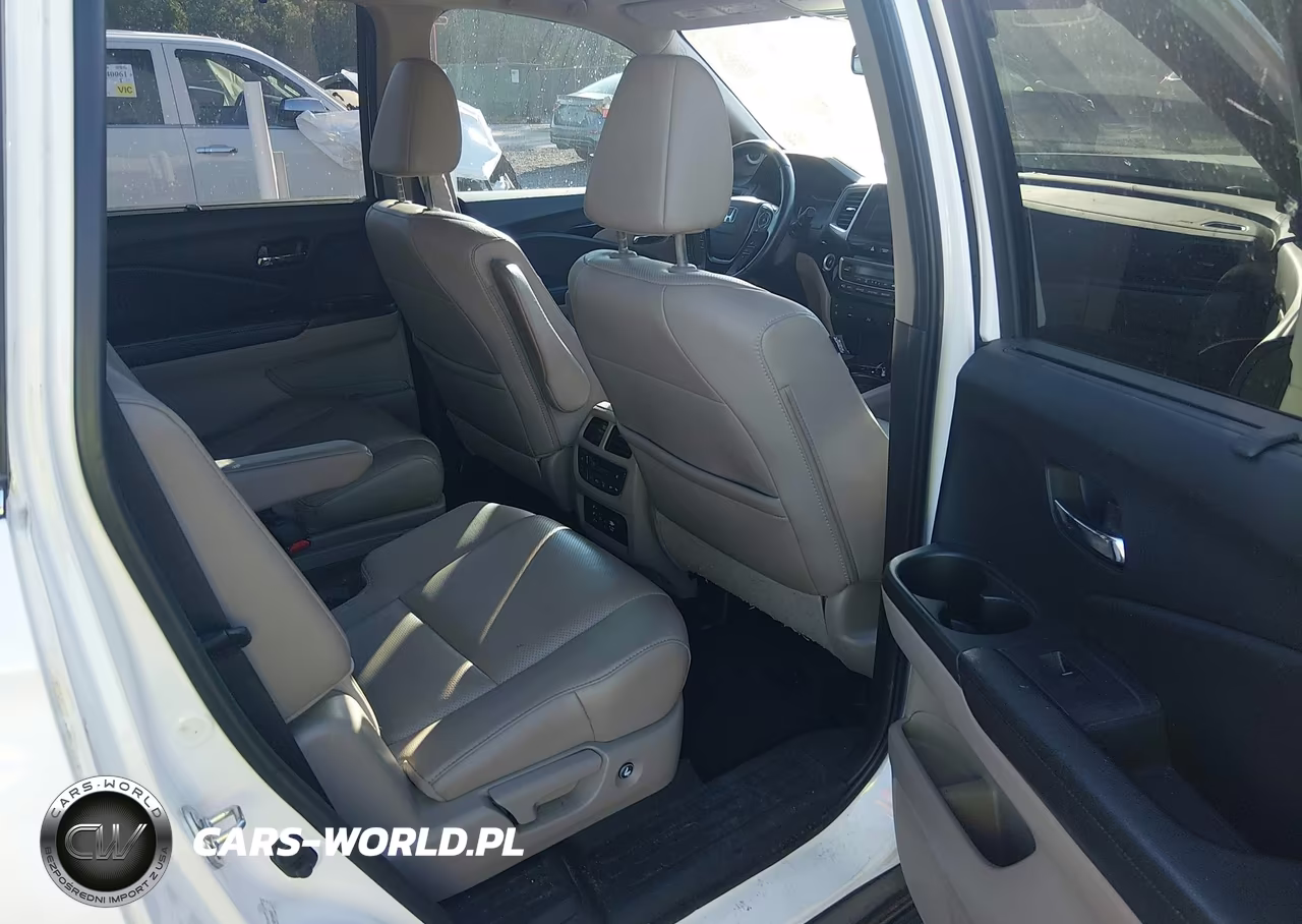 2016 Honda Pilot Elite VIN:5FNYF6H01GB106610 - 8