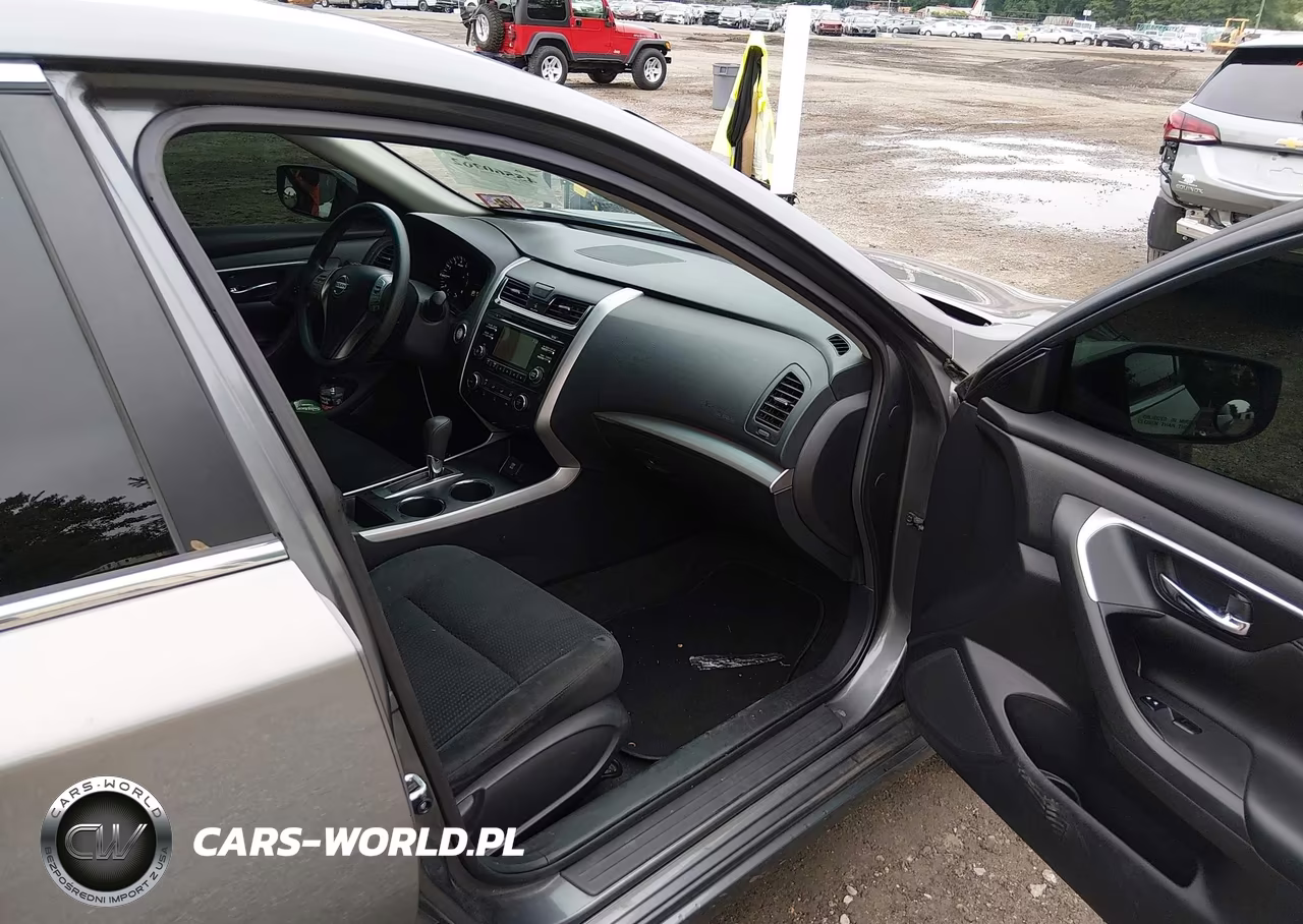 2015 Nissan Altima 2.5 S VIN:1N4AL3AP4FN401996 - 5