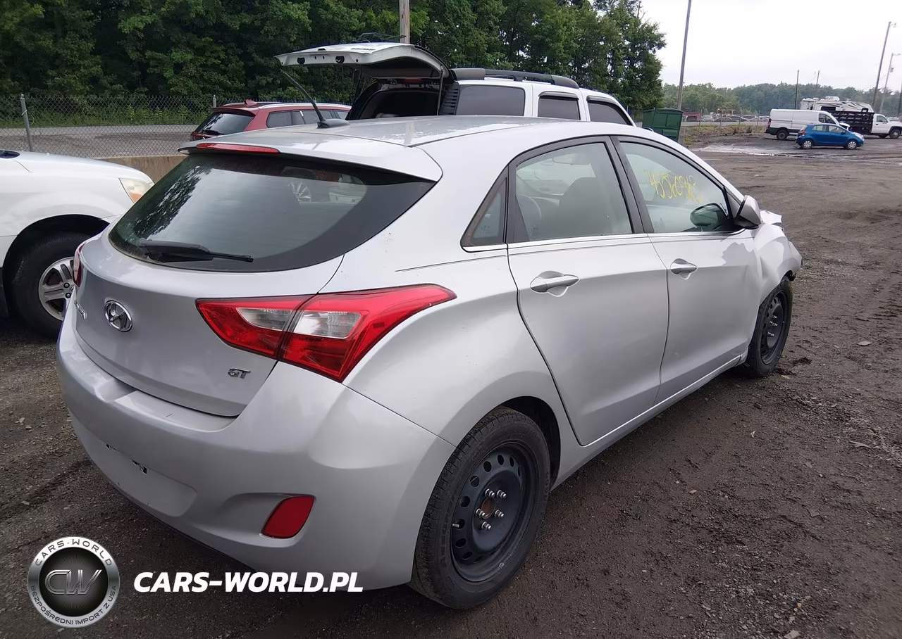 2017 Hyundai Elantra Gt VIN:KMHD35LHXHU384392 - 4