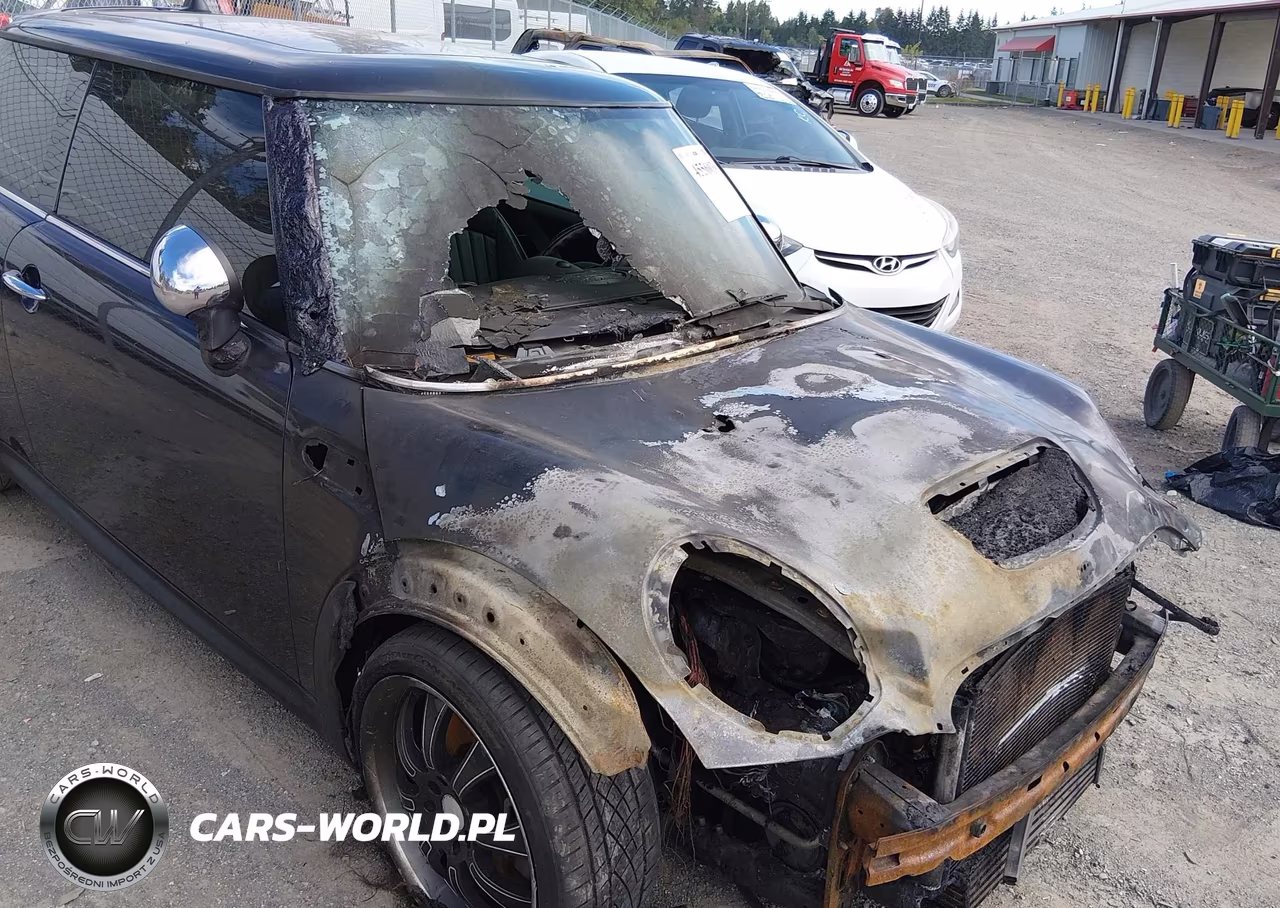 2009 Mini Cooper S VIN:WMWMF73509TT95015 - 6