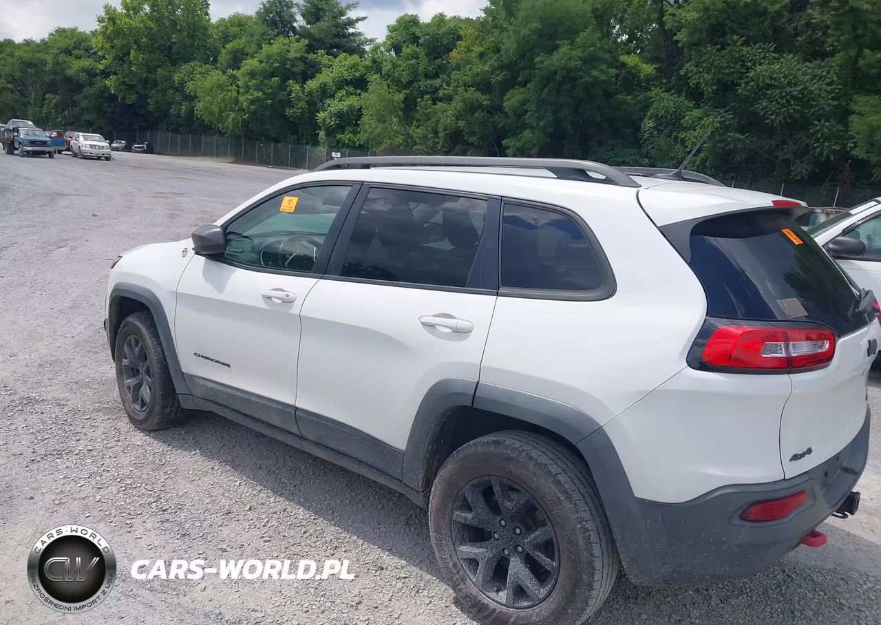 2015 Jeep Cherokee Trailhawk VIN:1C4PJMBS6FW778522 - 3
