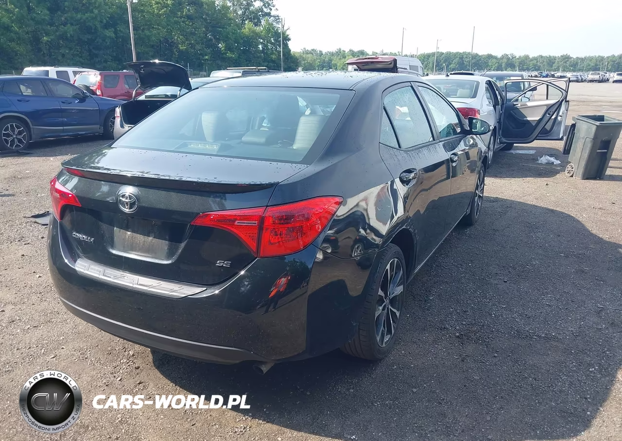 2018 Toyota Corolla Se VIN:2T1BURHEXJC053913 - 4