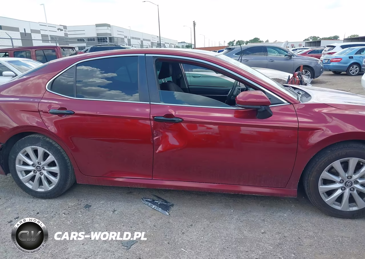2019 Toyota Camry Le VIN:4T1B11HK8KU713589 - 13