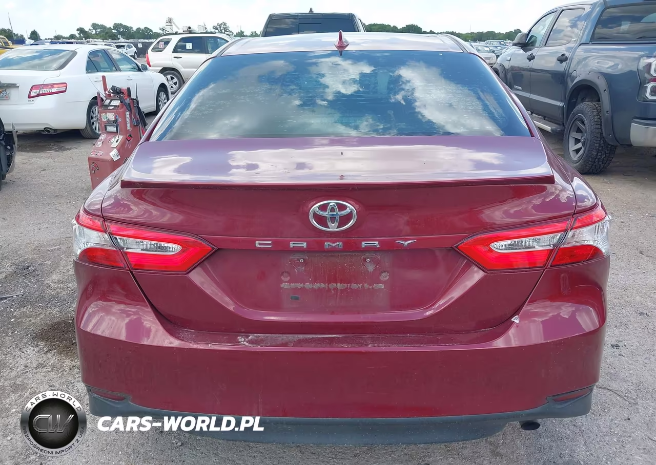 2019 Toyota Camry Le VIN:4T1B11HK8KU713589 - 16