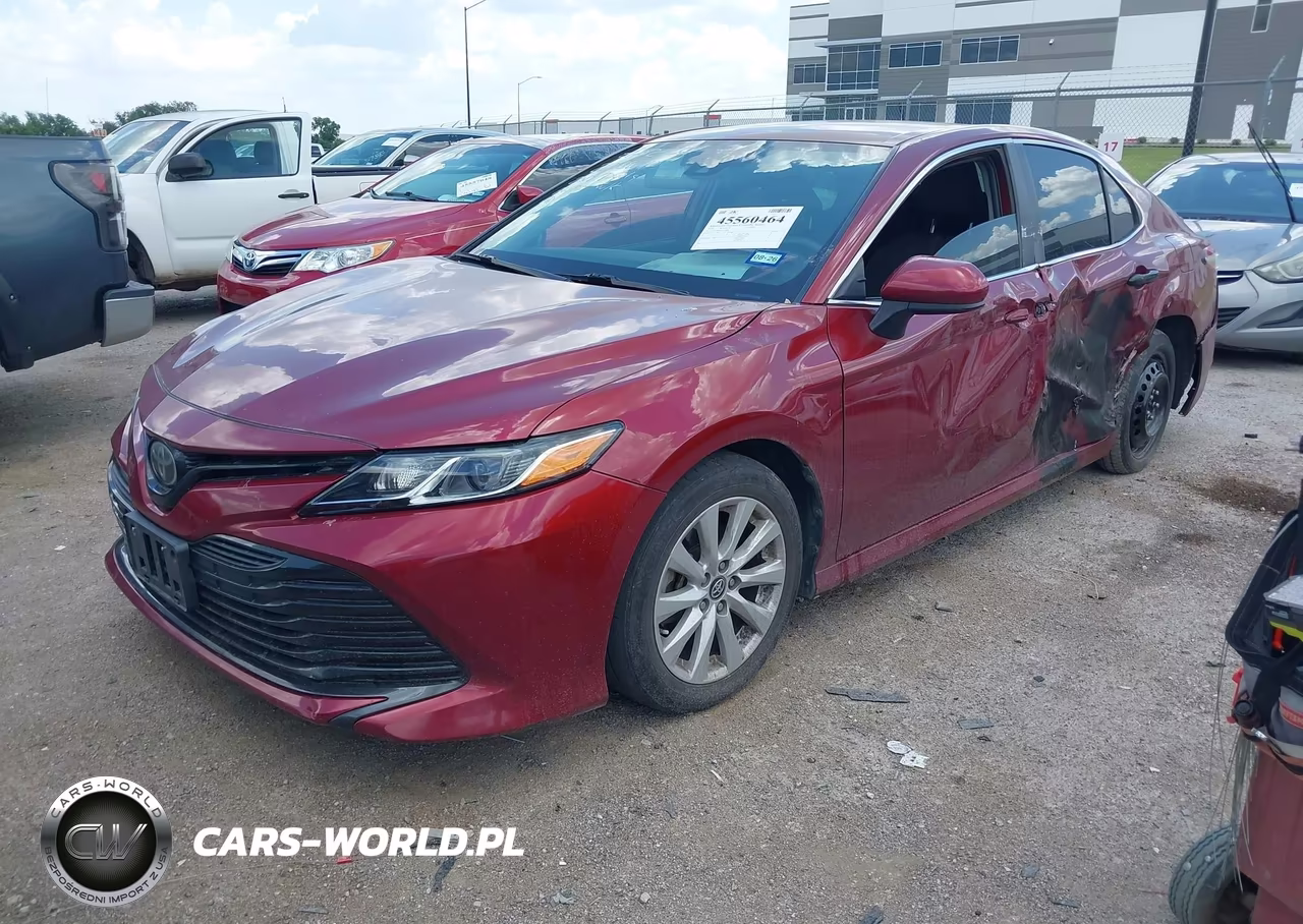 2019 Toyota Camry Le VIN:4T1B11HK8KU713589 - 2