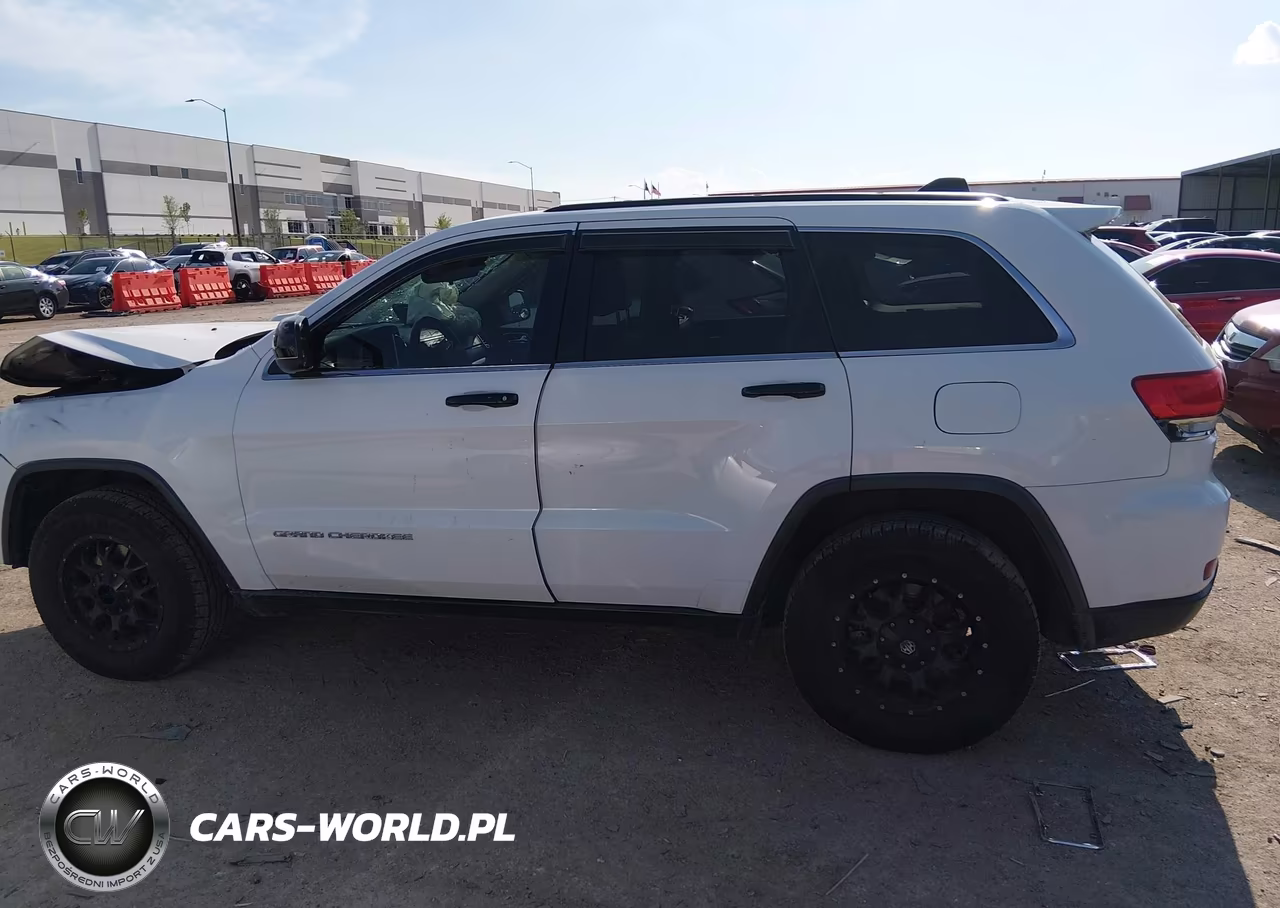 2014 Jeep Grand Cherokee Laredo VIN:1C4RJEAGXEC282246 - 14