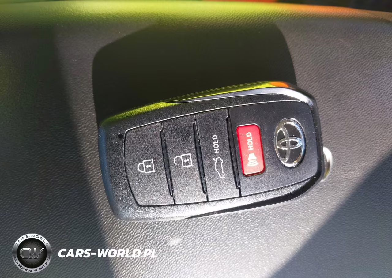 2026 Toyota Camry Le VIN:4T1DAACK7TU292398 - 11