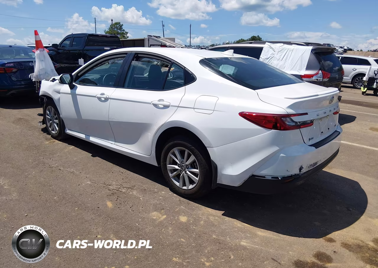 2026 Toyota Camry Le VIN:4T1DAACK7TU292398 - 3