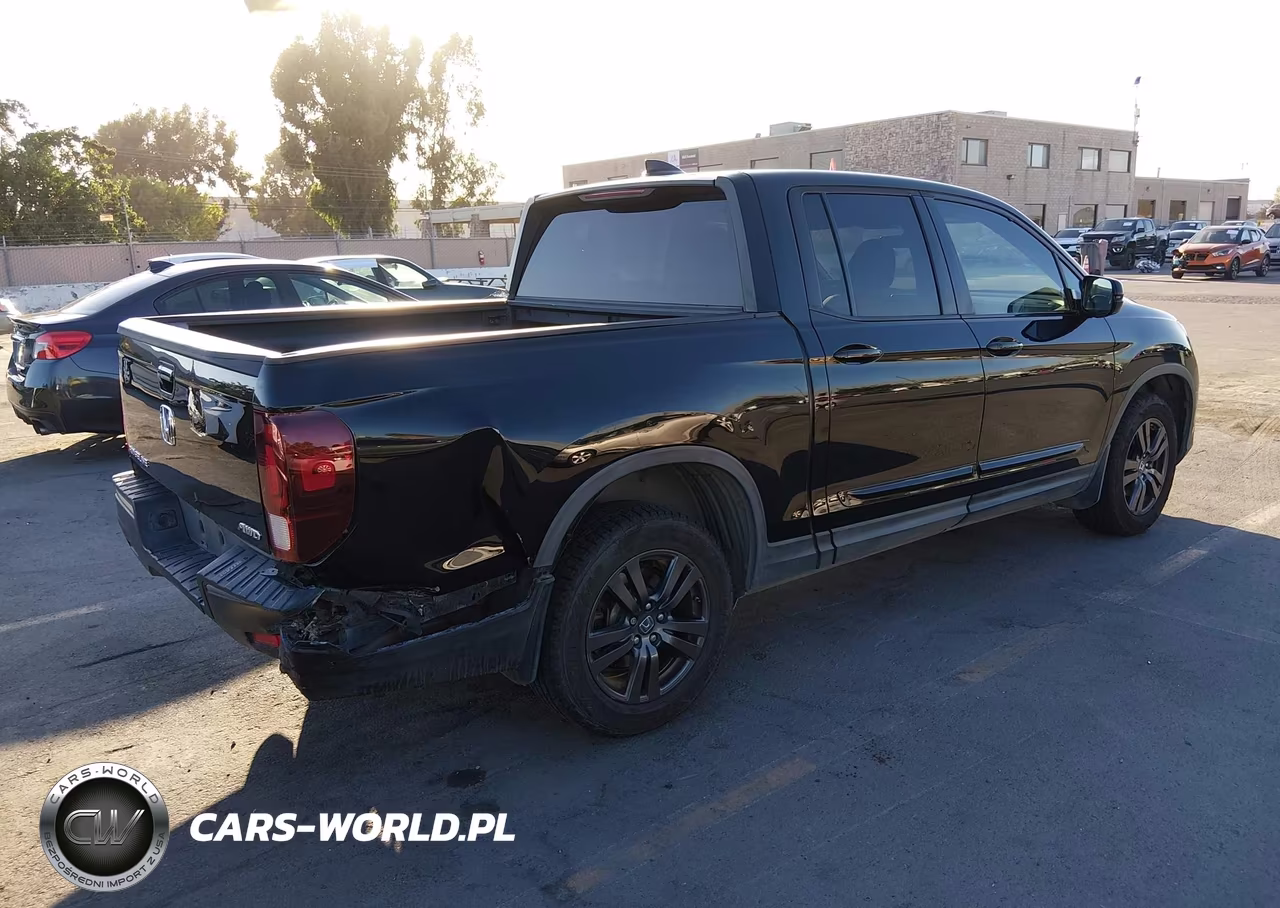 2017 Honda Ridgeline Sport VIN:5FPYK3F11HB007641 - 4