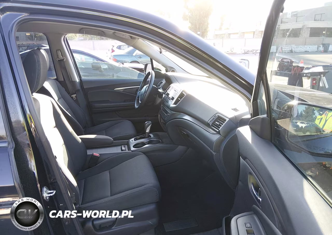 2017 Honda Ridgeline Sport VIN:5FPYK3F11HB007641 - 5