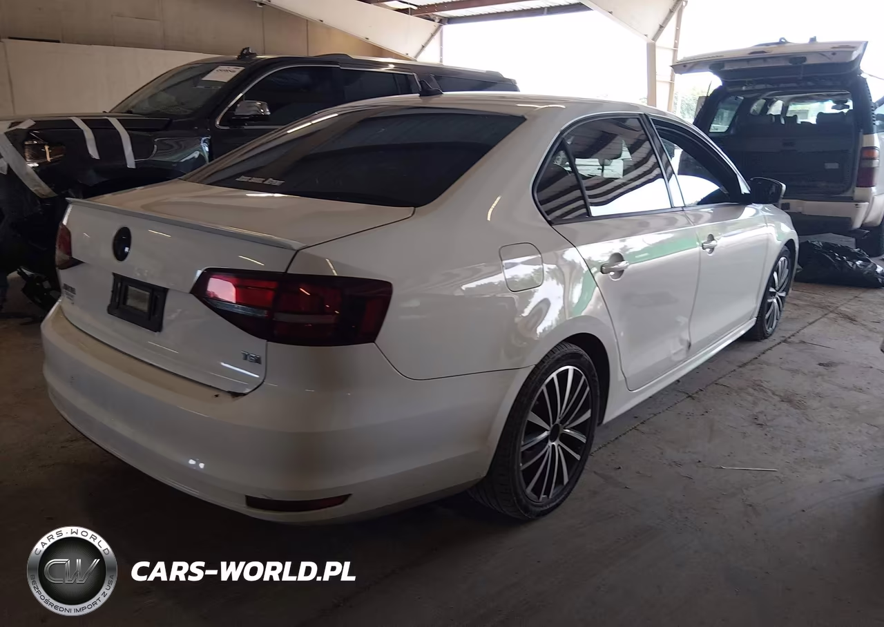 2017 Volkswagen Jetta 1.8T Sport VIN:3VWD17AJ3HM387633 - 4