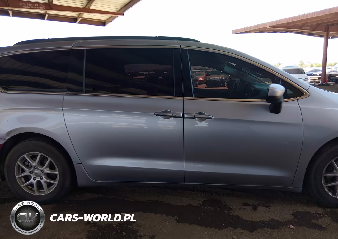2021 Chrysler Voyager Lxi VIN:2C4RC1DG5MR547420 - 13