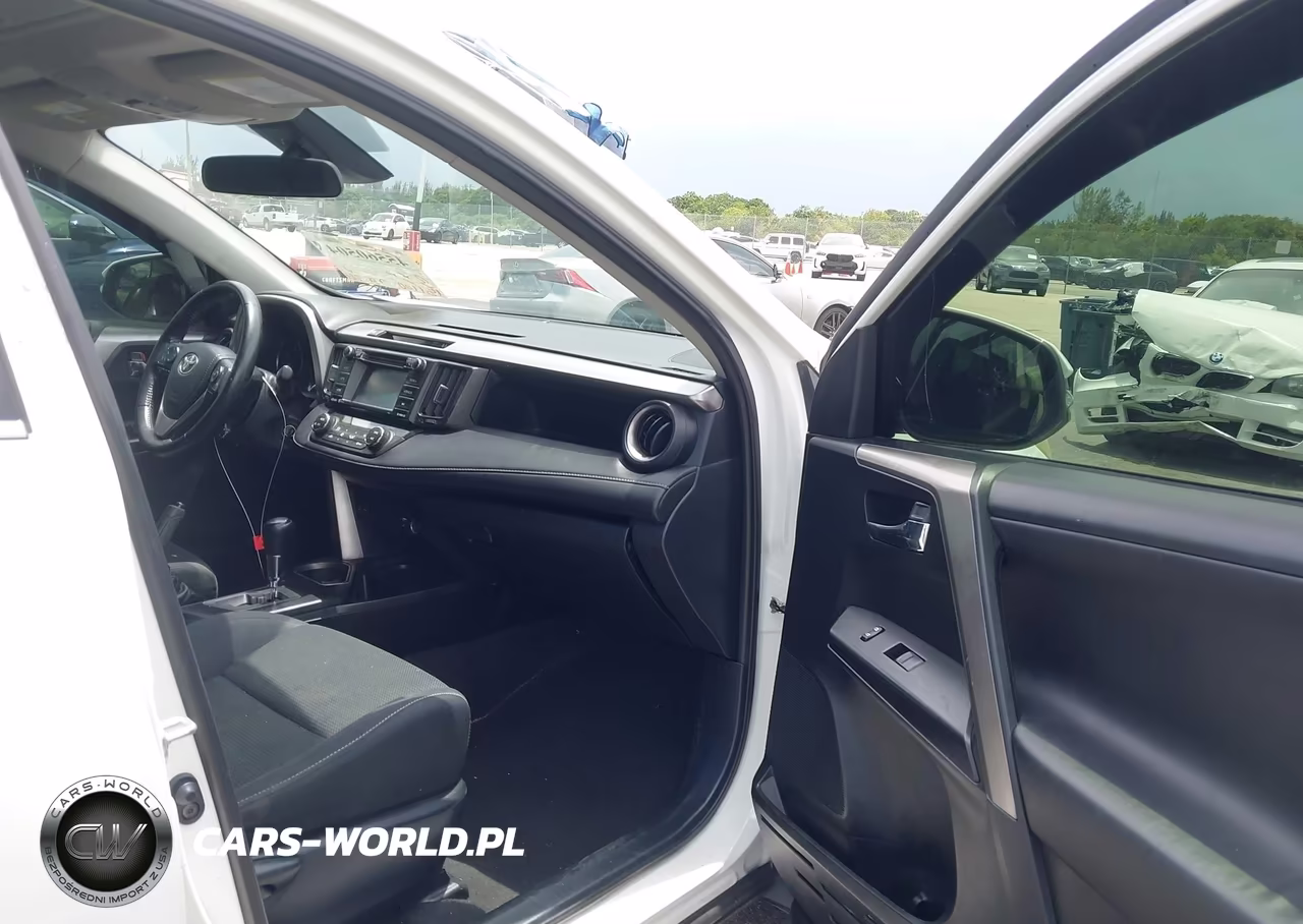 2017 Toyota Rav4 Xle VIN:JTMWFREV9HJ102338 - 5