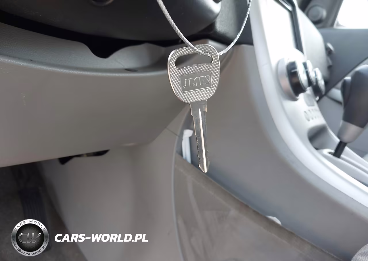 2006 Chevrolet Equinox Ls VIN:2CNDL13F166147616 - 11