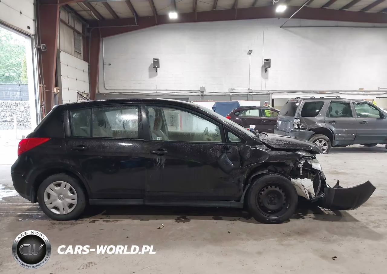 2011 Nissan Versa 1.8S VIN:3N1BC1CP8BL392510 - 13