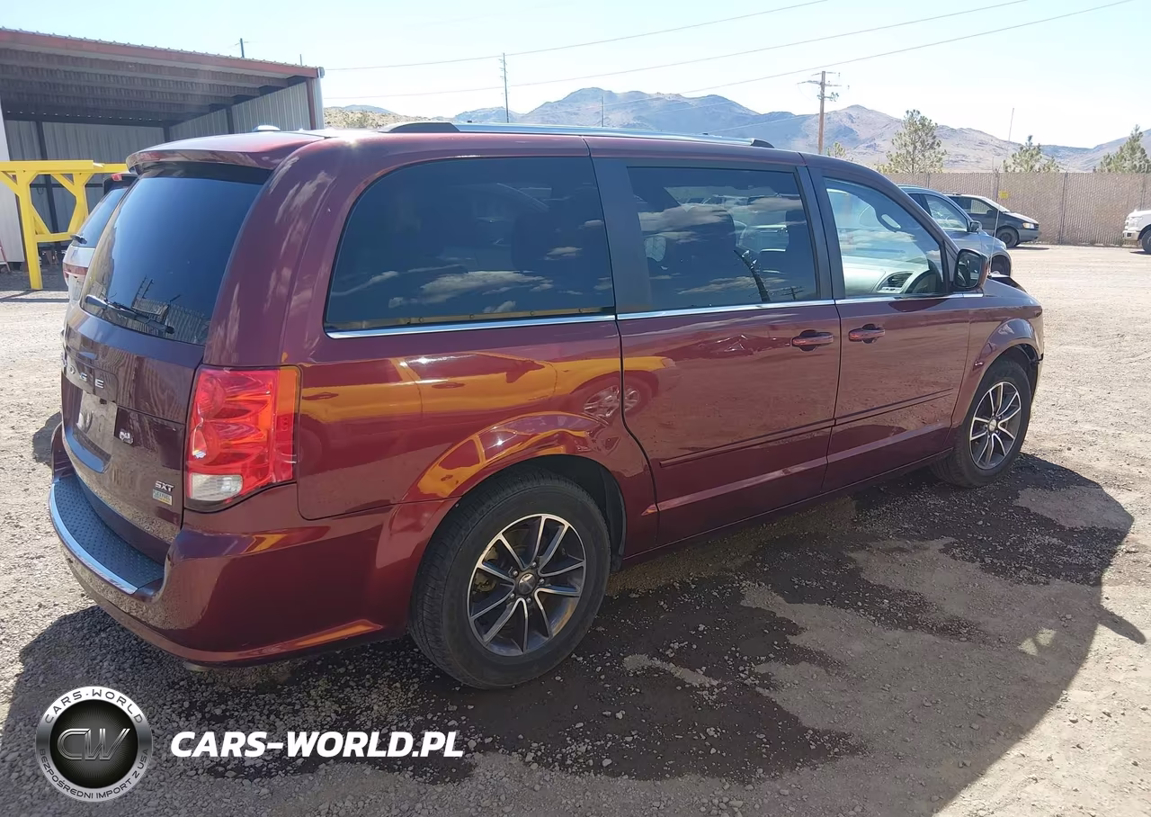 2017 Dodge Grand Caravan Sxt VIN:2C4RDGCG8HR664593 - 4
