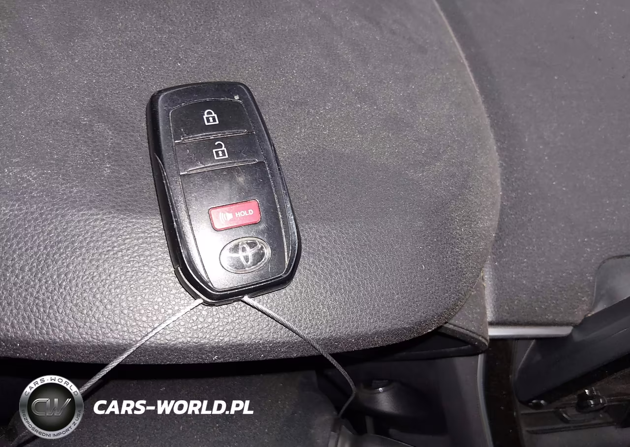 2023 Toyota Corolla Cross Le VIN:7MUCAAAGXPV057671 - 11