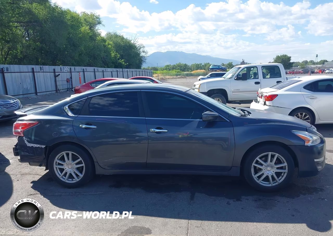 2013 Nissan Altima 2.5 S VIN:1N4AL3AP4DN535033 - 13