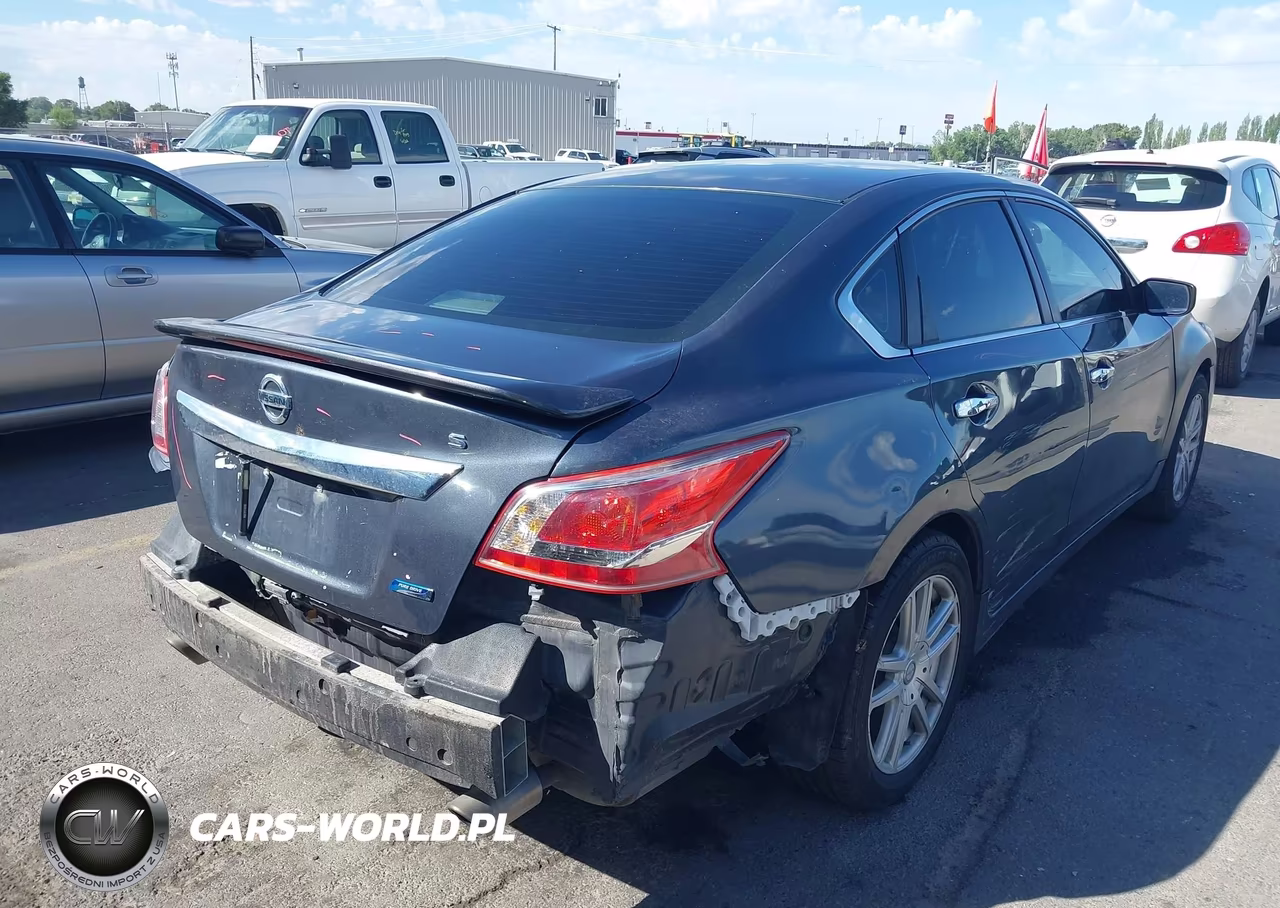 2013 Nissan Altima 2.5 S VIN:1N4AL3AP4DN535033 - 4