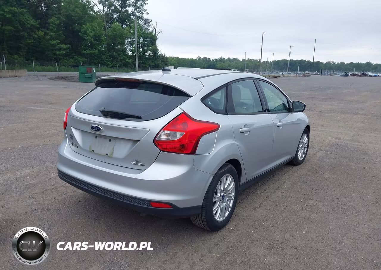 2012 Ford Focus Se VIN:1FAHP3K28CL375612 - 4