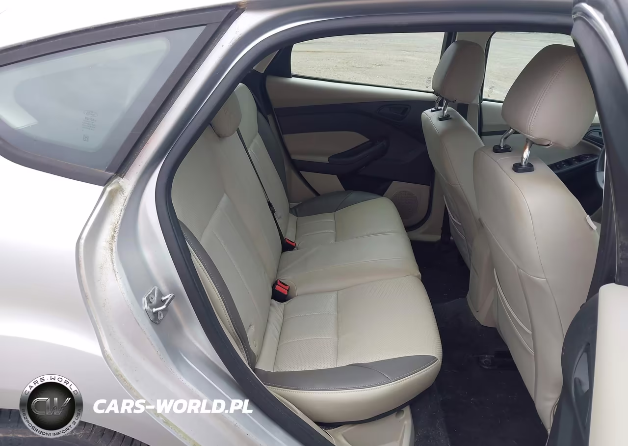2012 Ford Focus Se VIN:1FAHP3K28CL375612 - 8