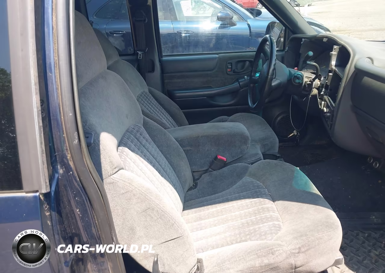 2001 Chevrolet S-10 Ls VIN:1GCCS19W618175697 - 5