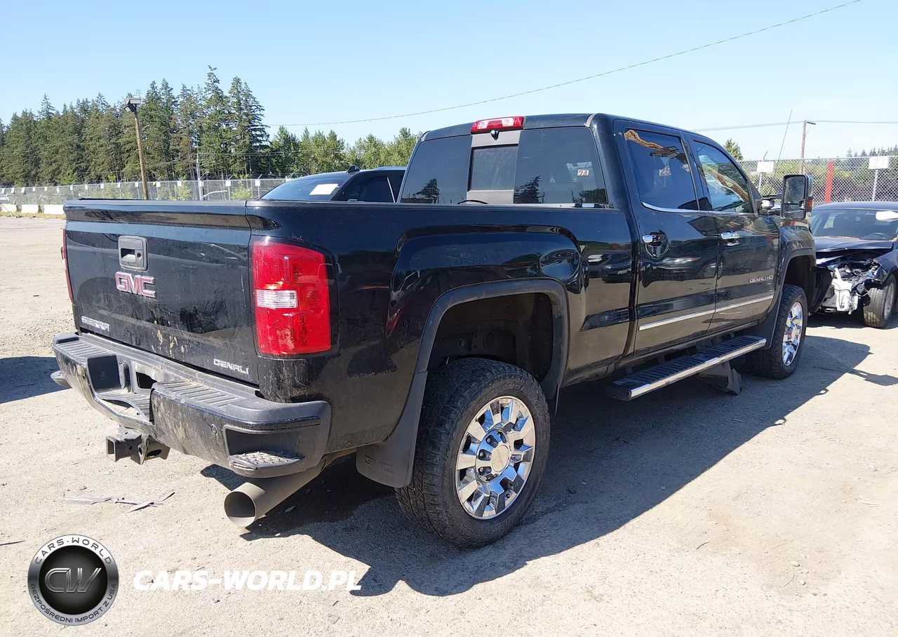 2018 GMC Sierra 2500Hd Denali VIN:1GT12UEY5JF227803 - 4