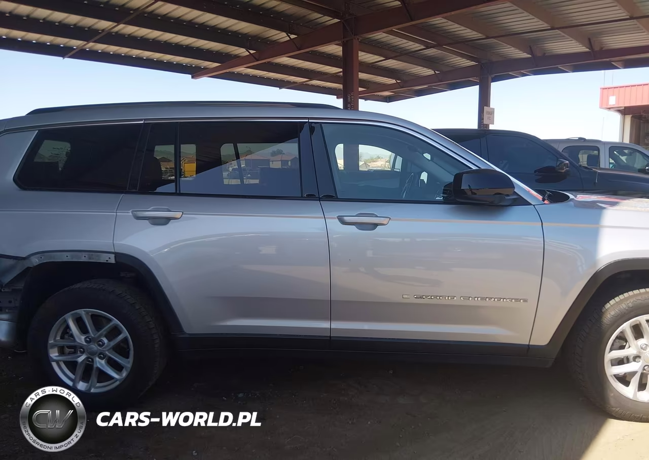 2023 Jeep Grand Cherokee L Laredo 4X2 VIN:1C4RJJAG1P8901895 - 14