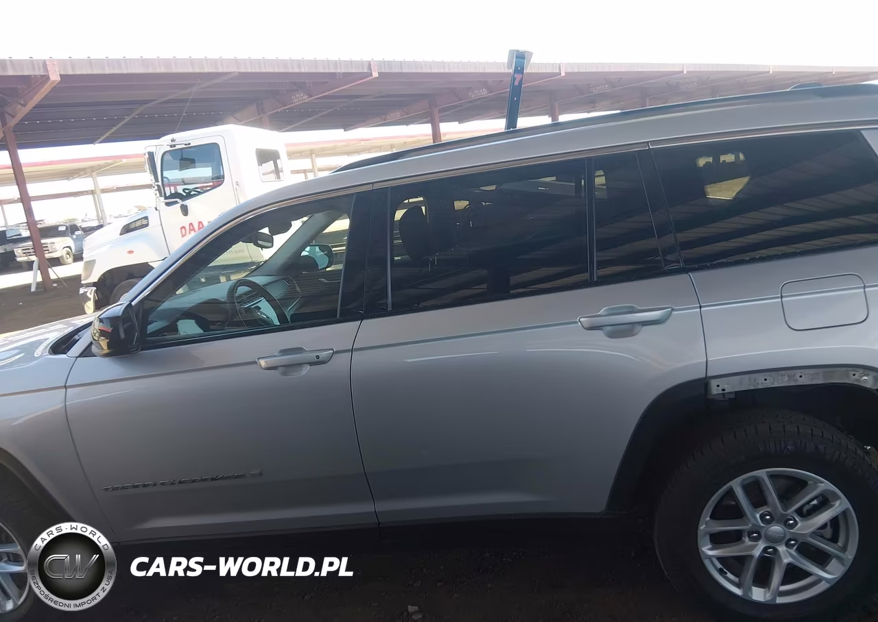 2023 Jeep Grand Cherokee L Laredo 4X2 VIN:1C4RJJAG1P8901895 - 15