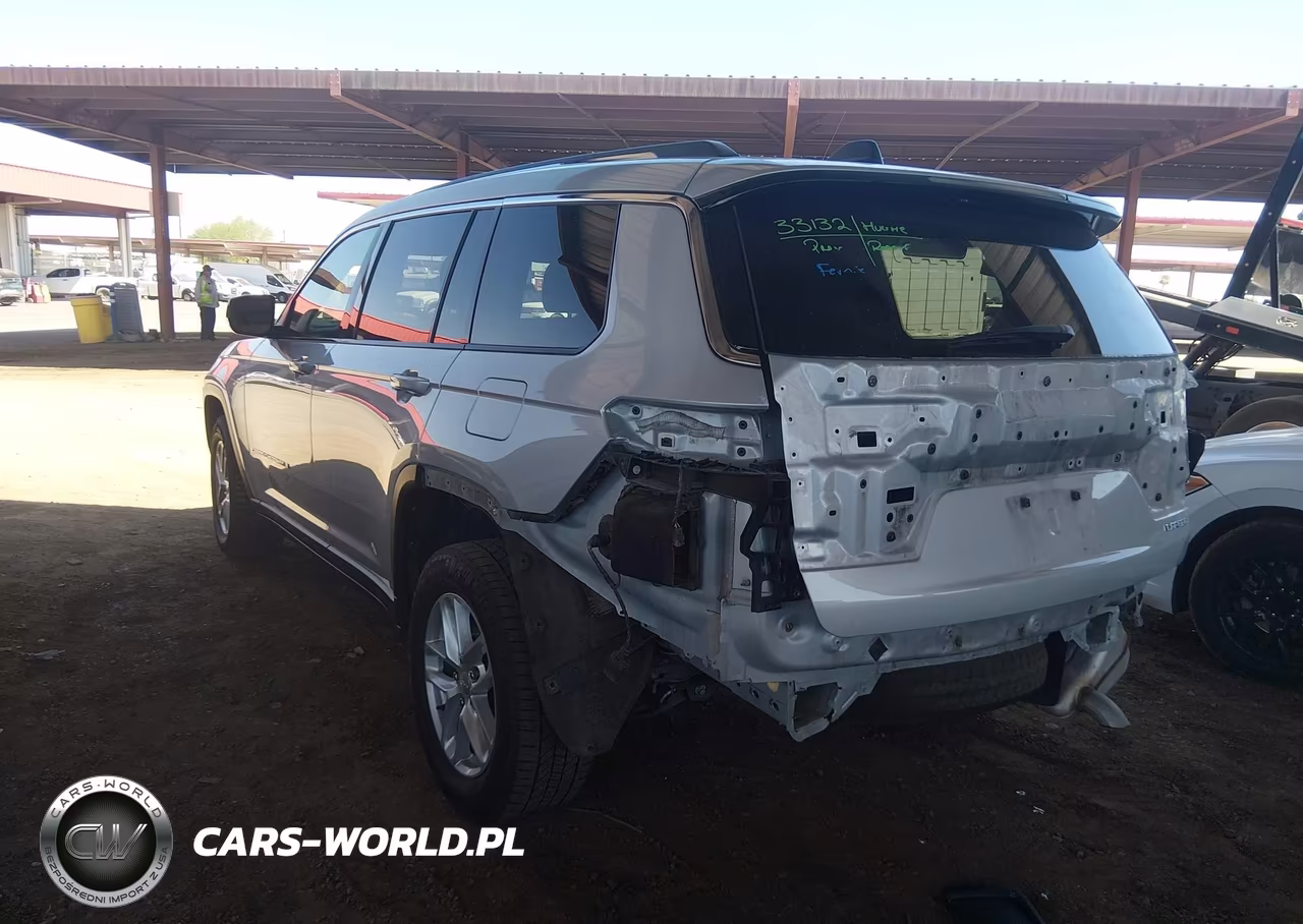 2023 Jeep Grand Cherokee L Laredo 4X2 VIN:1C4RJJAG1P8901895 - 3
