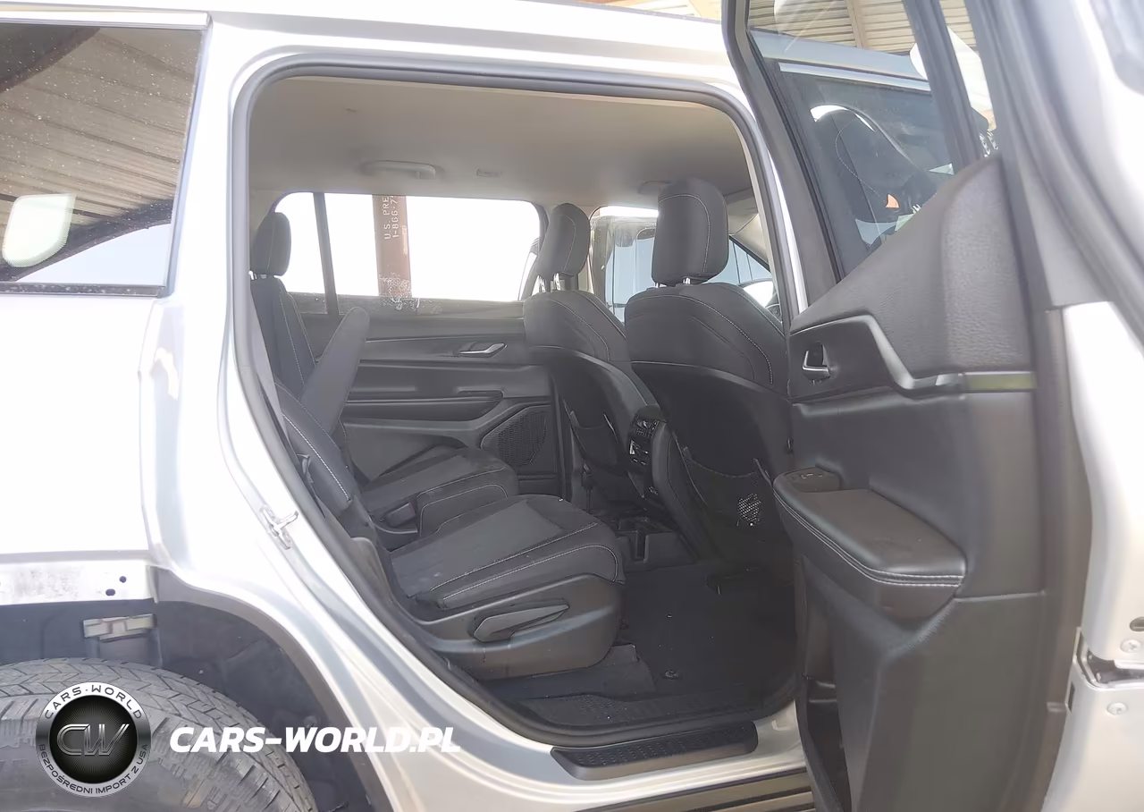 2023 Jeep Grand Cherokee L Laredo 4X2 VIN:1C4RJJAG1P8901895 - 8