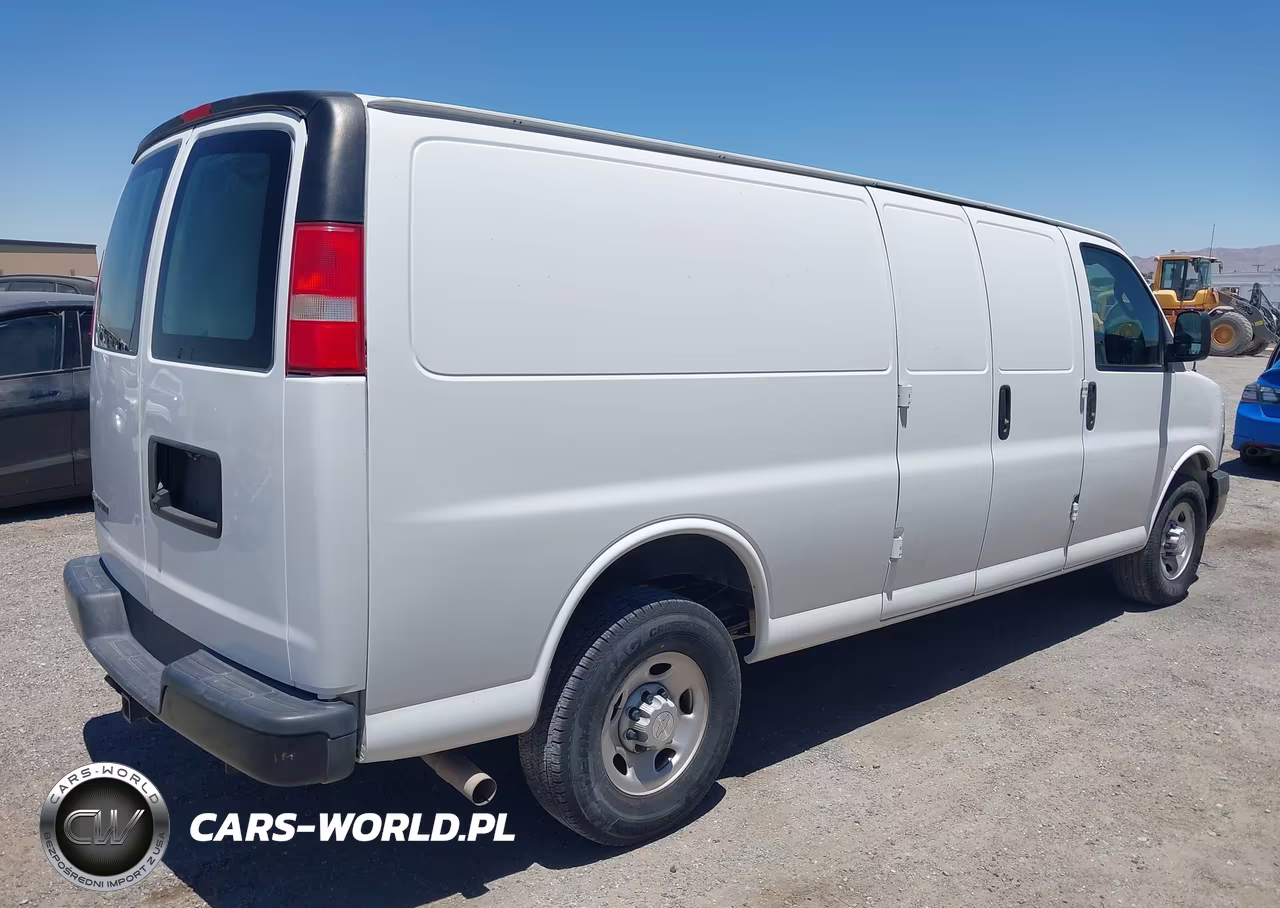 2018 Chevrolet Express 3500 Work Van VIN:1GCZGHFG8J1316859 - 4
