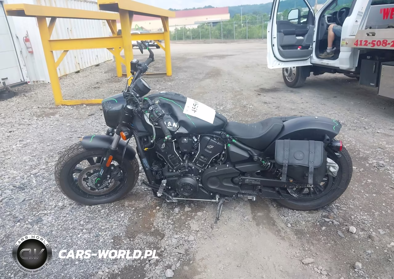 2025 Indian Motorcycle Co. Scout Bobber Limited VIN:56KSBC760S3203299 - 13