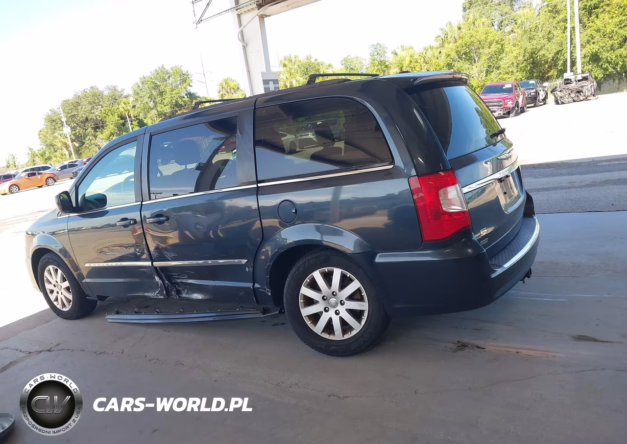 2014 Chrysler Town & Country Touring VIN:2C4RC1BG1ER363306 - 14