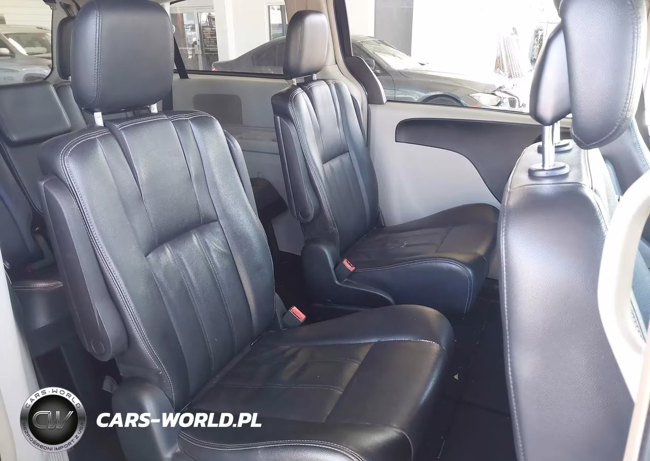 2014 Chrysler Town & Country Touring VIN:2C4RC1BG1ER363306 - 8