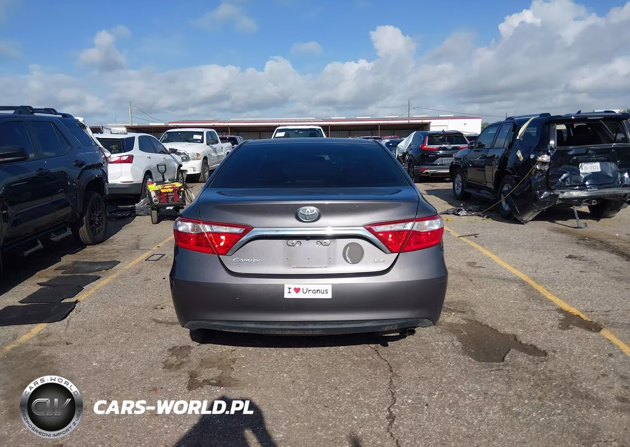 2016 Toyota Camry Le VIN:4T4BF1FK4GR560257 - 16