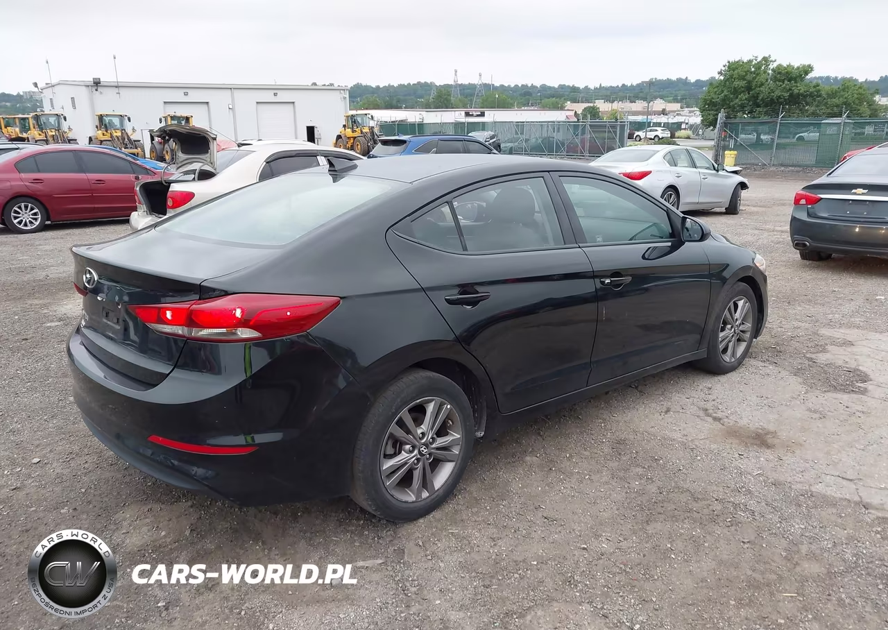 2018 Hyundai Elantra Sel VIN:5NPD84LF8JH270664 - 4