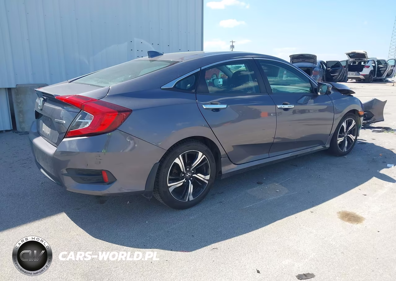 2016 Honda Civic Touring VIN:19XFC1F99GE039801 - 4