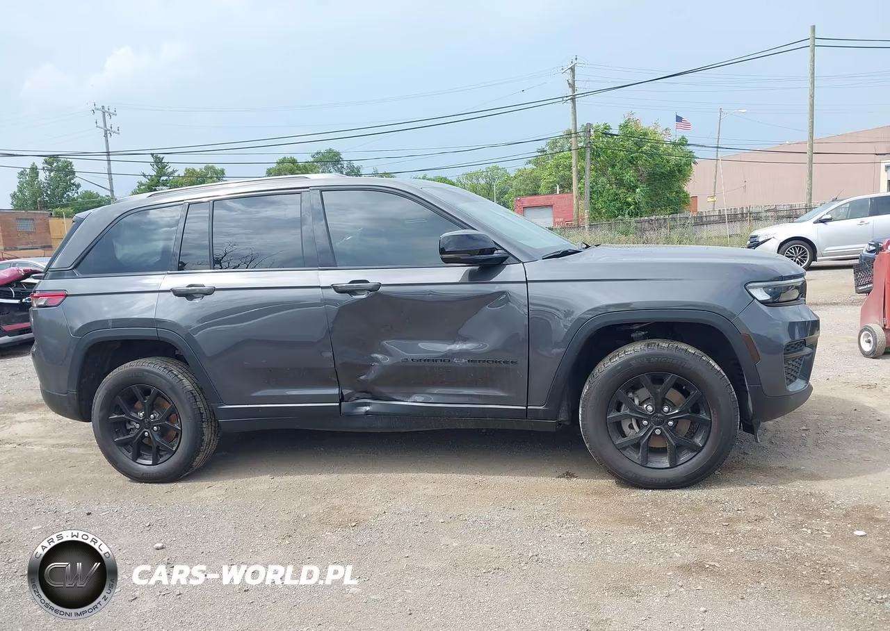 2024 Jeep Grand Cherokee Altitude X 4X4 VIN:1C4RJHAG5RC168811 - 13