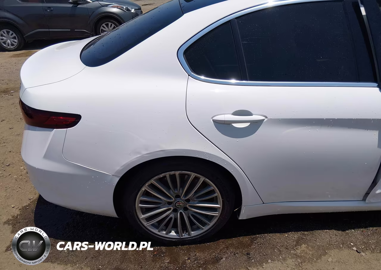 2017 Alfa Romeo Giulia Ti Rwd VIN:ZARFAECN0H7550089 - 18
