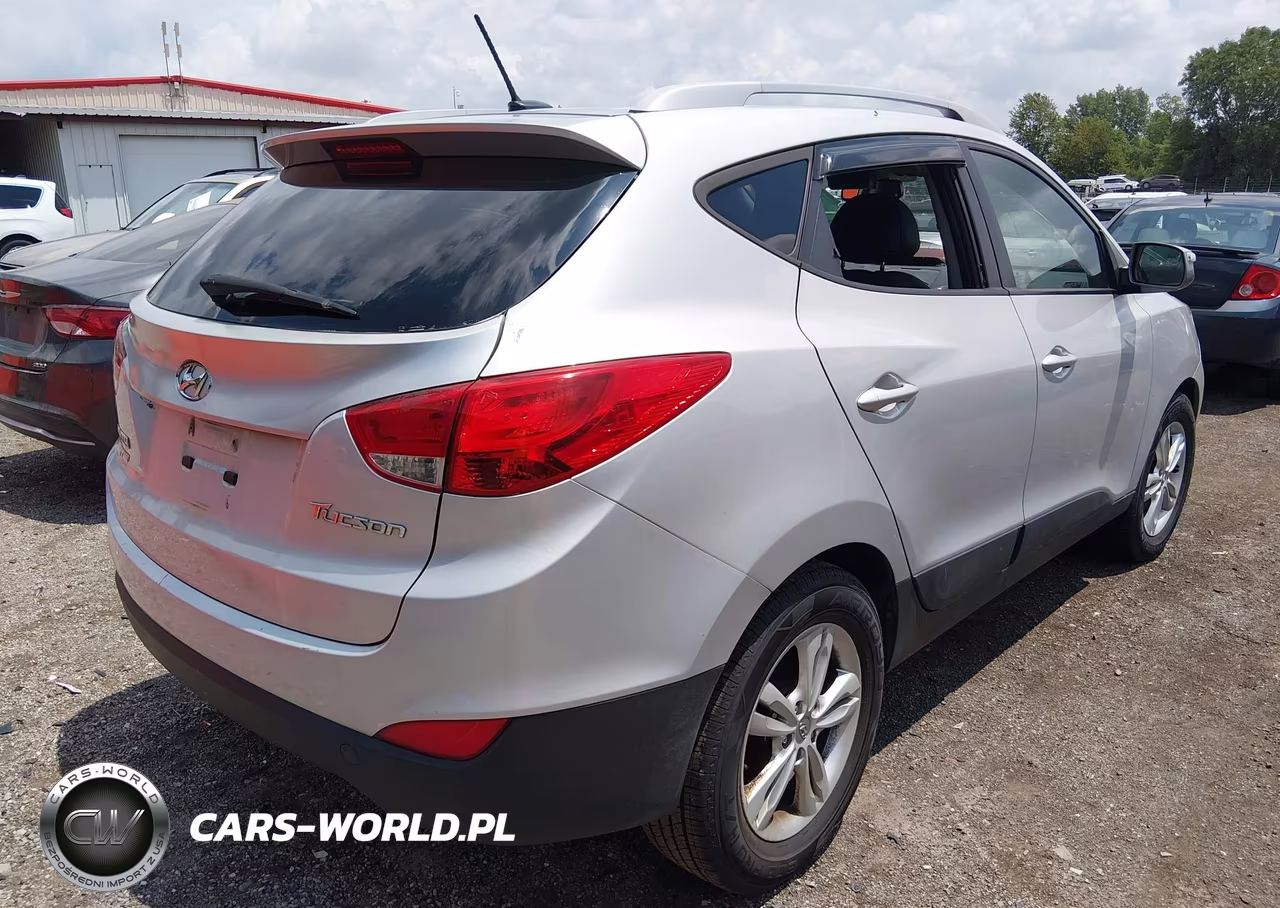 2013 Hyundai Tucson Gls VIN:KM8JU3AC0DU681337 - 4