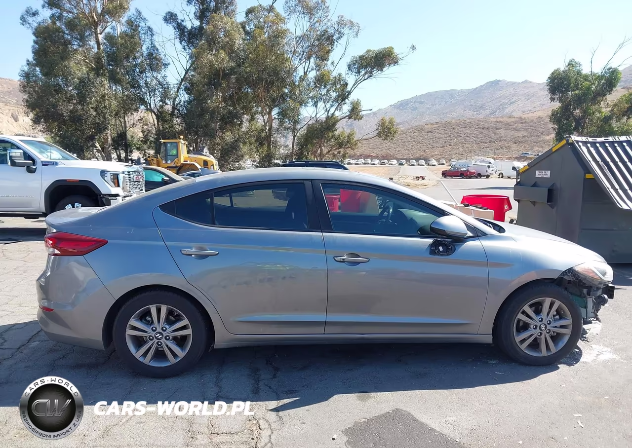 2018 Hyundai Elantra Value Edition VIN:KMHD84LF8JU532426 - 13