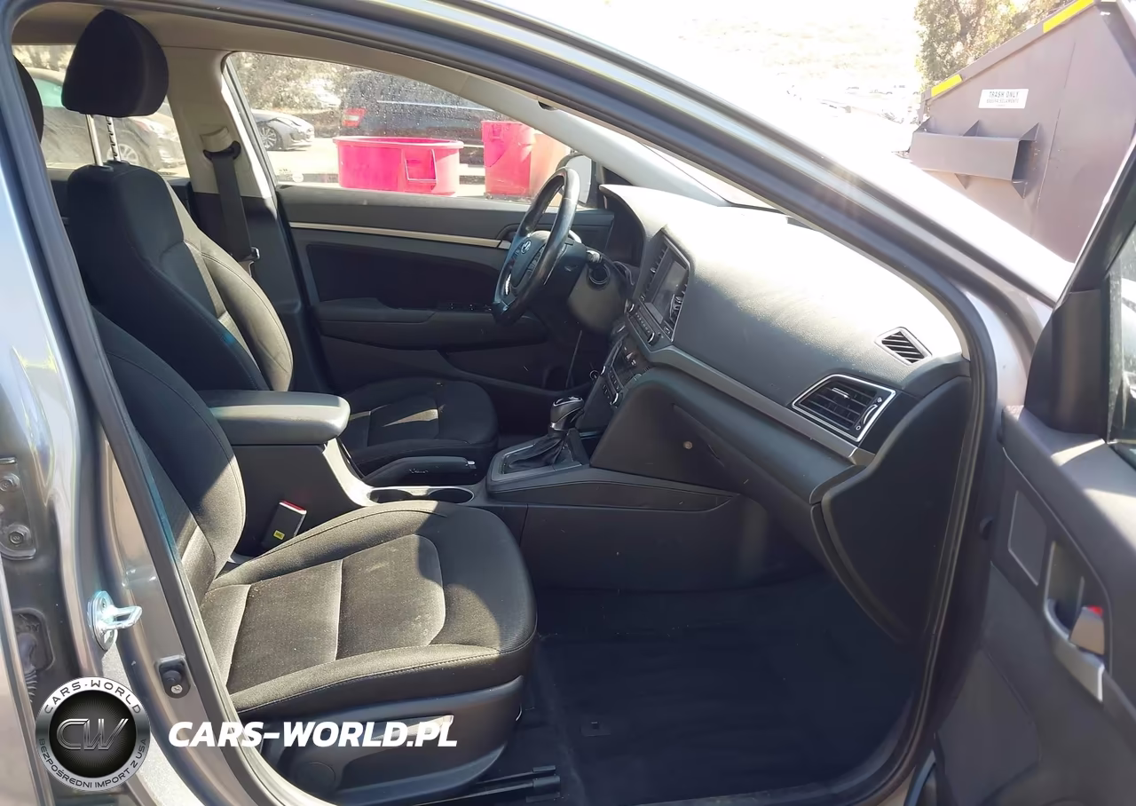 2018 Hyundai Elantra Value Edition VIN:KMHD84LF8JU532426 - 5