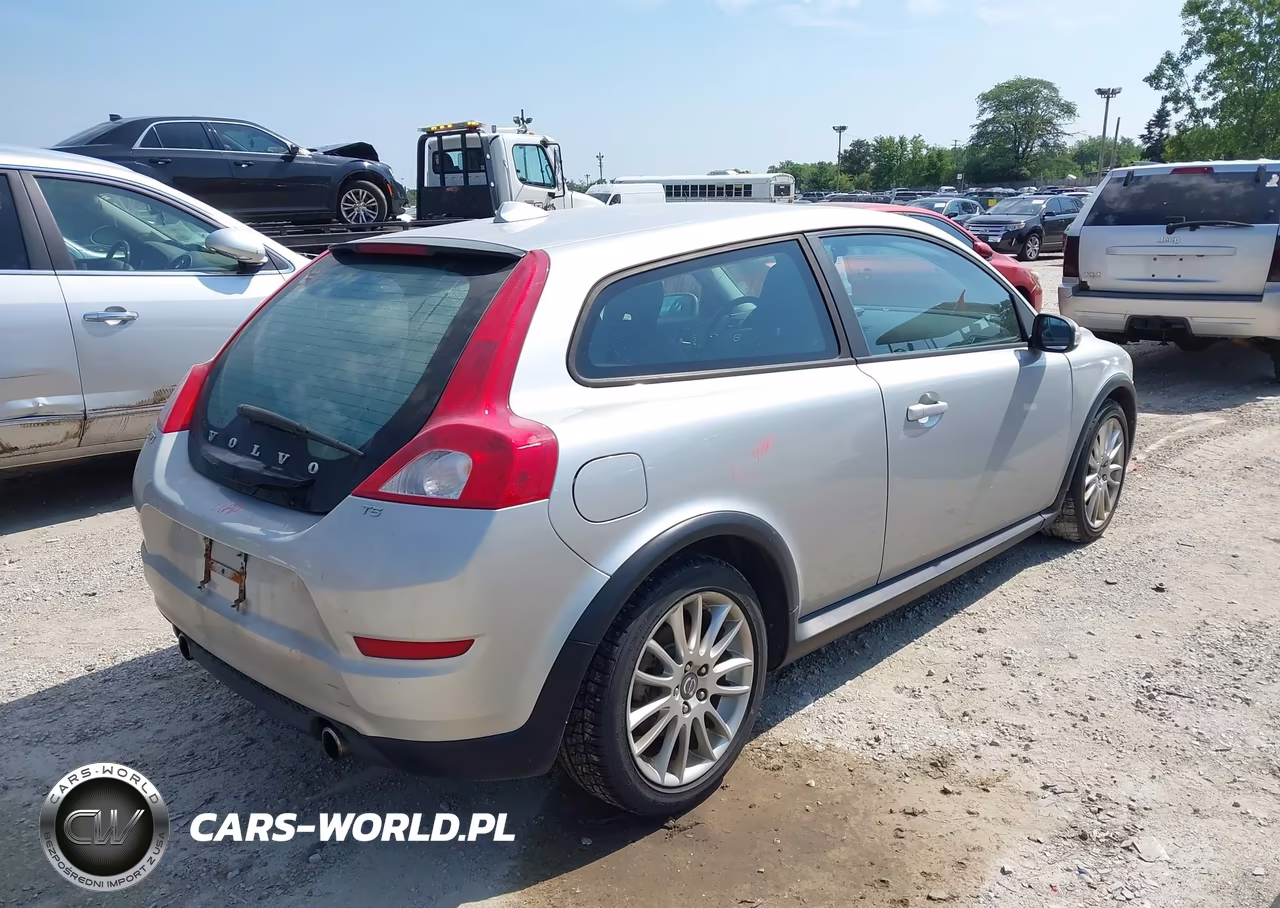 2011 Volvo C30 R-Design-T5 (Retail Only) VIN:YV1672MK8B2204611 - 4