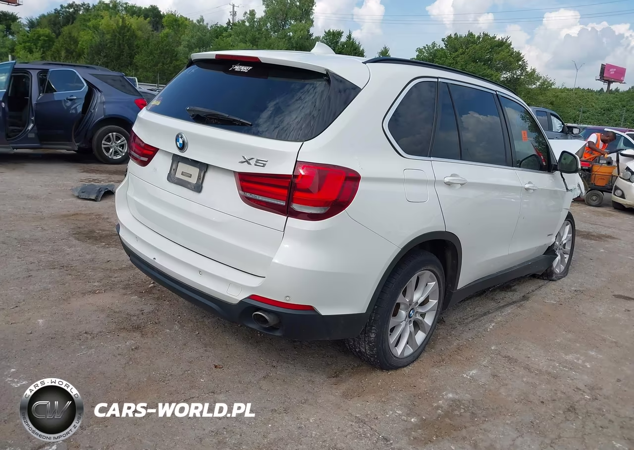 2016 BMW X5 xDrive35I VIN:5UXKR0C56G0P22961 - 4