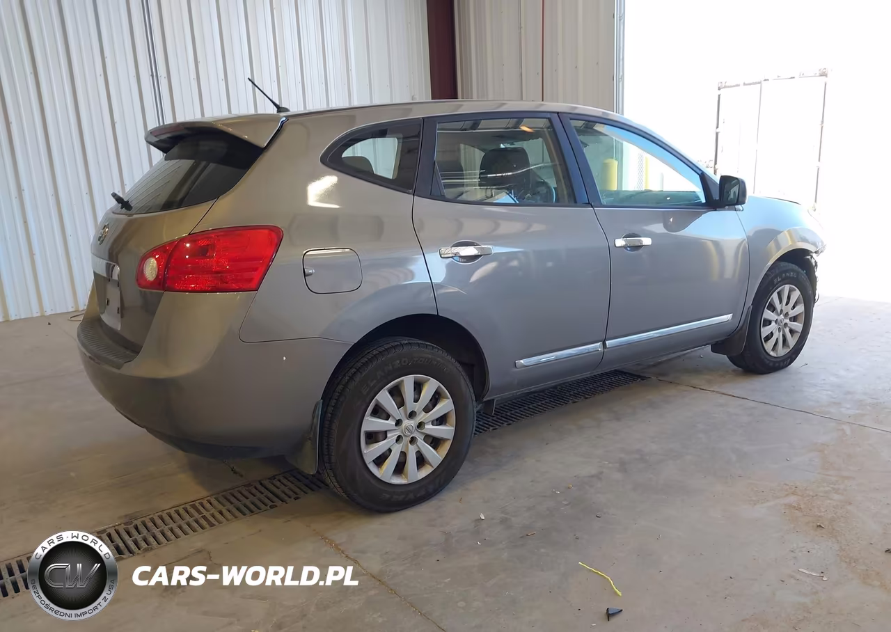2013 Nissan Rogue S VIN:JN8AS5MT8DW537741 - 4
