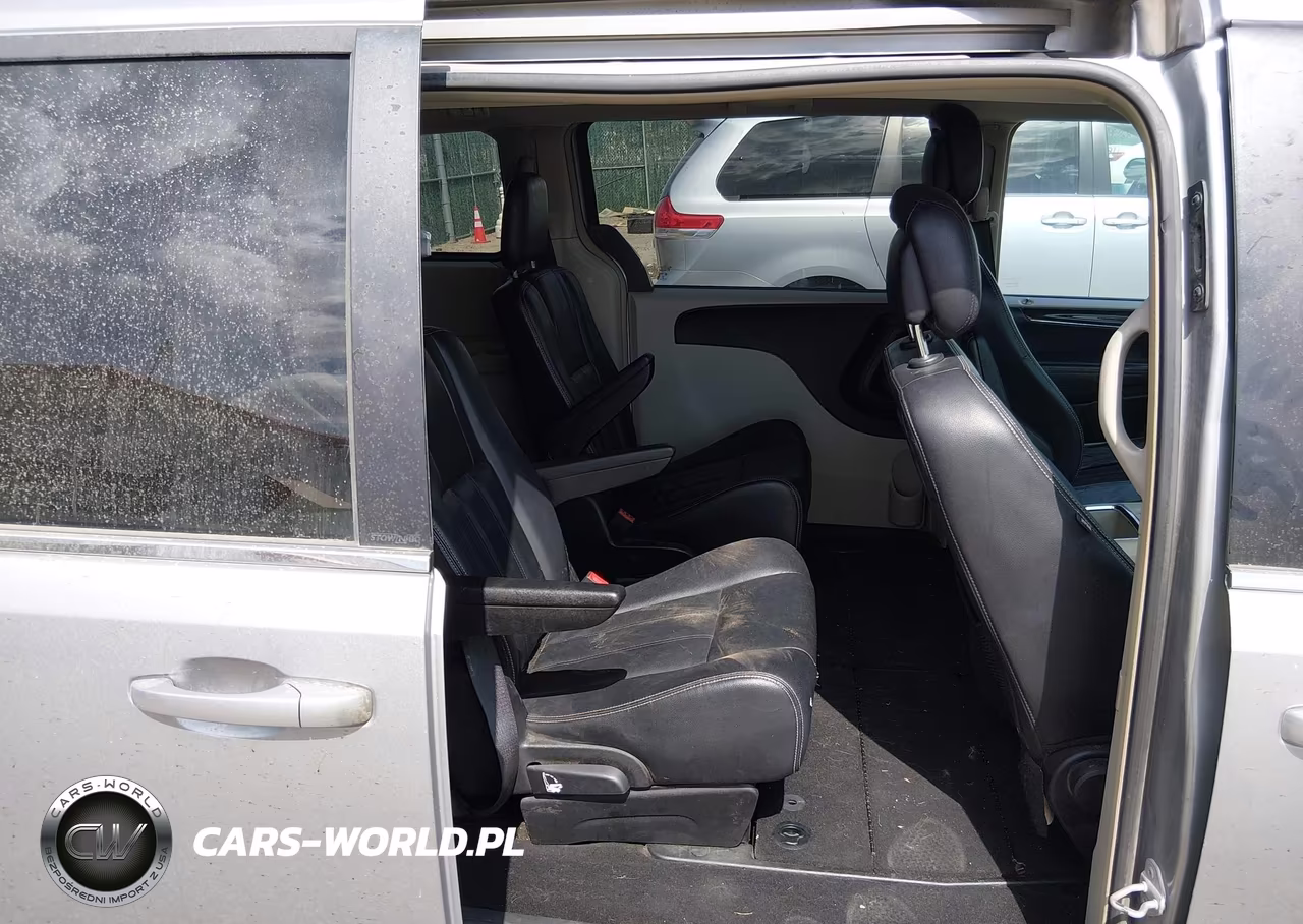 2013 Chrysler Town & Country Touring VIN:2C4RC1BG5DR793659 - 8