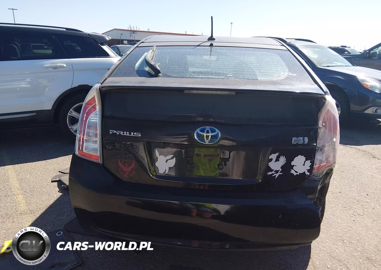2015 Toyota Prius Three VIN:JTDKN3DU3F0435919 - 16
