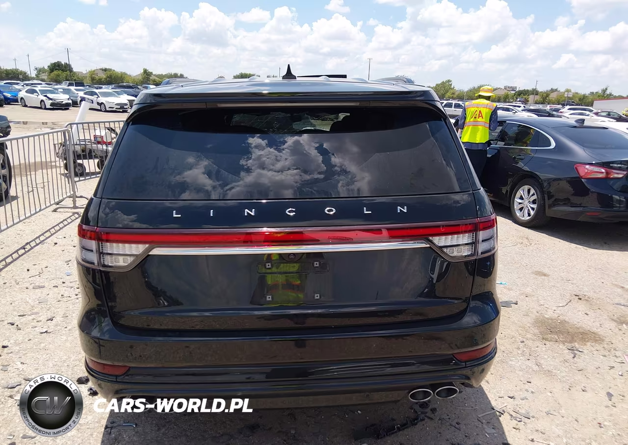 2023 Lincoln Aviator Reserve VIN:5LM5J7WC8PGL28015 - 17