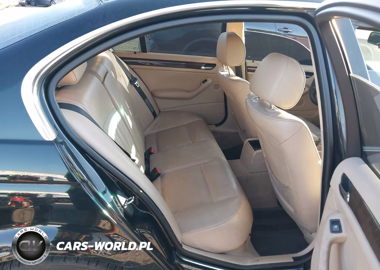 2003 BMW 3 Series 330Xi VIN:WBAEW53423PG20179 - 8